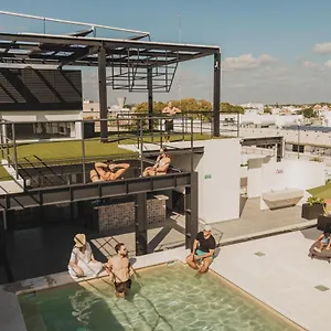 Caleta Rooftop & Pool Hostal Cancún